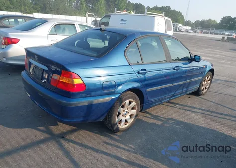 2002 BMW 325Xi z USA, uszkodzony, nr VIN WBAEU334X2PF66722